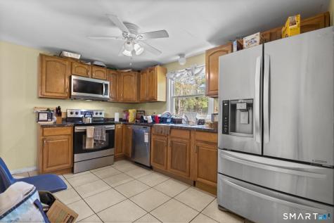 4 Mayfair Road Bloomfield CT 06002