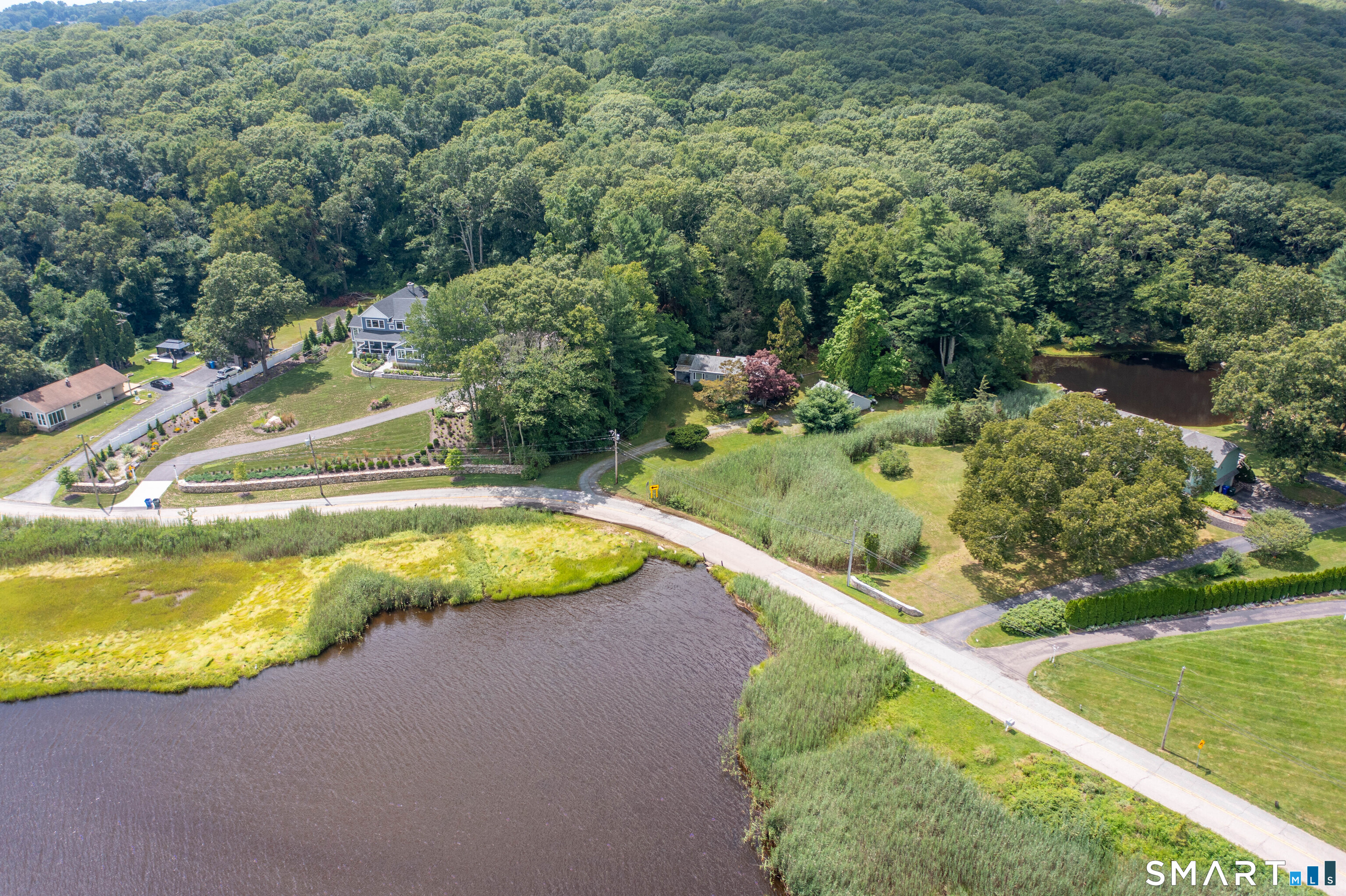 883 River Road Groton CT 06355