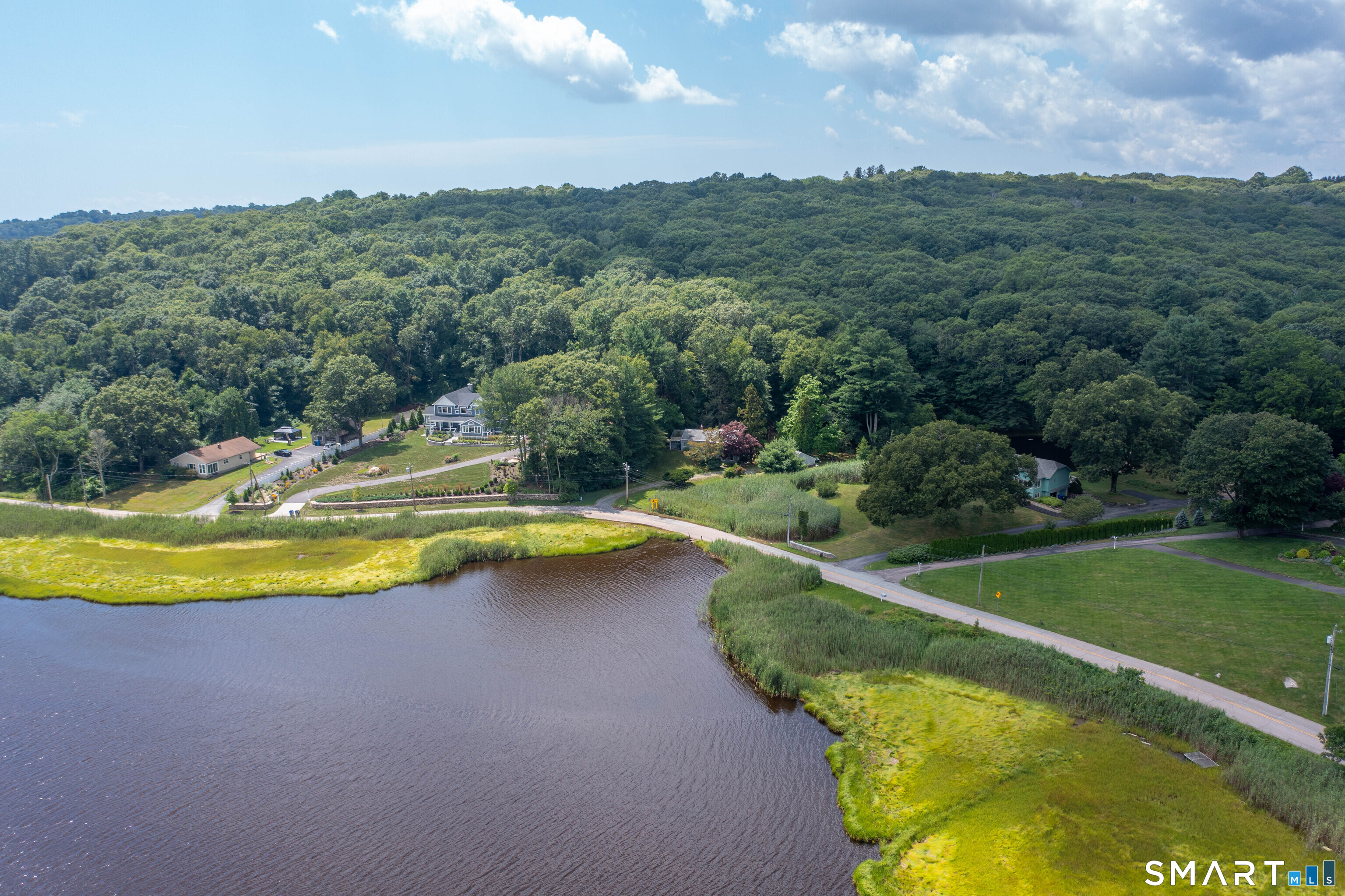 883 River Road Groton CT 06355