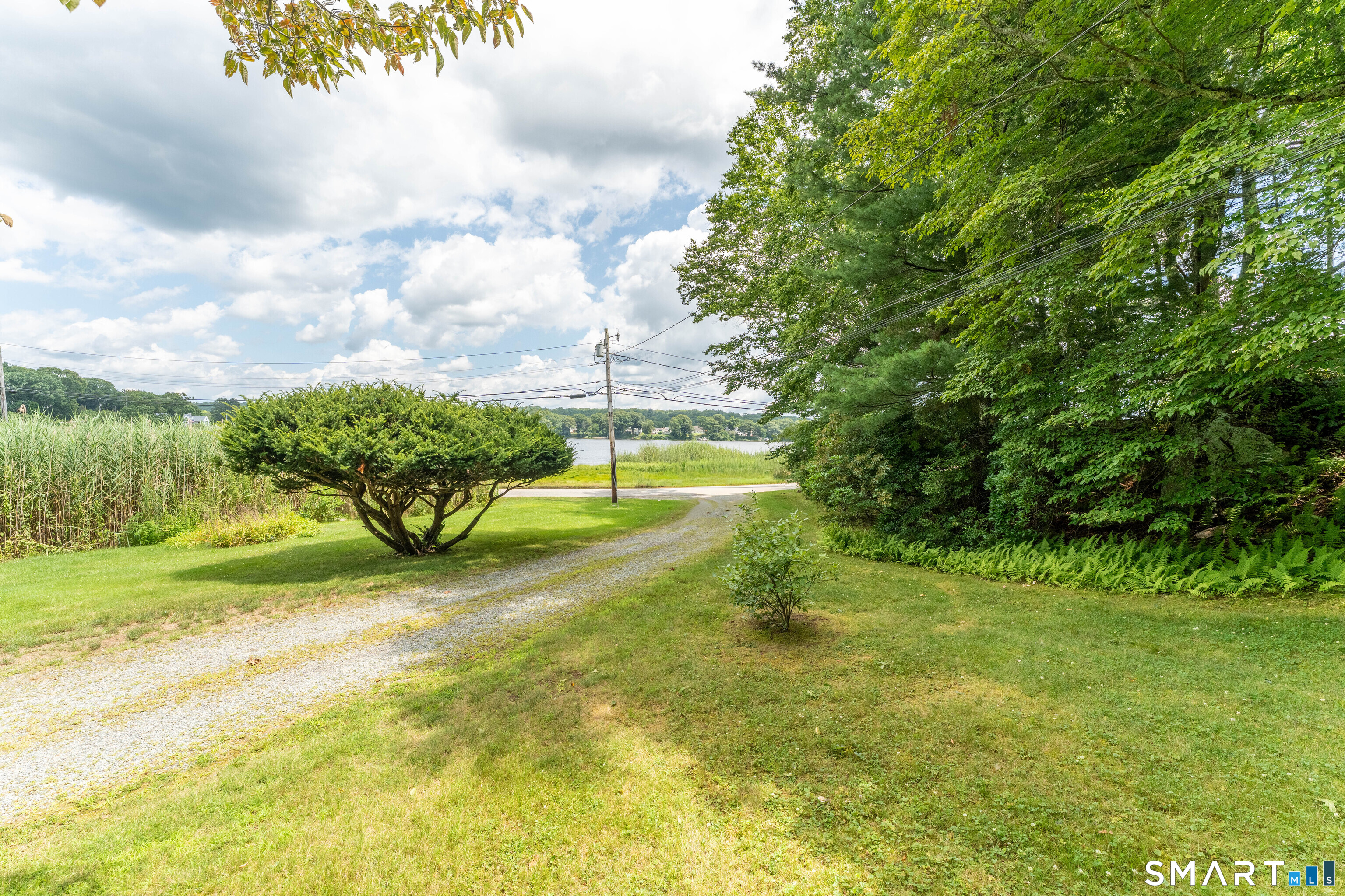 883 River Road Groton CT 06355