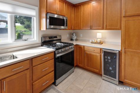 33 Hartman Avenue East Haven CT 06512