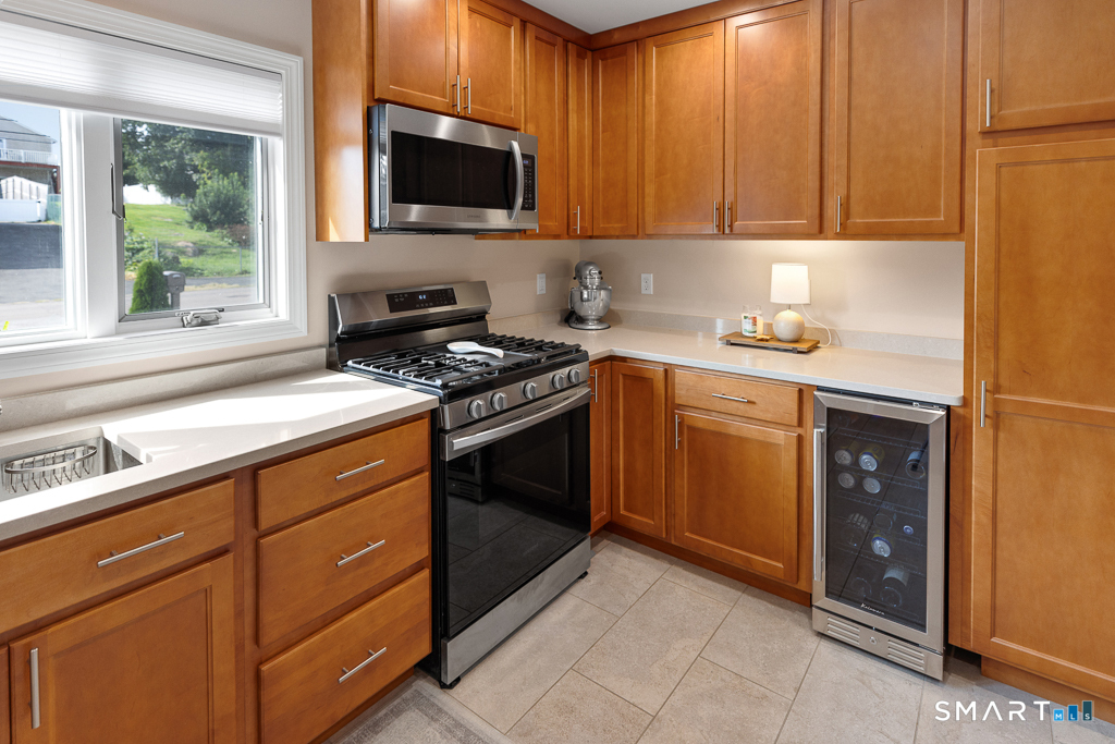 33 Hartman Avenue East Haven CT 06512