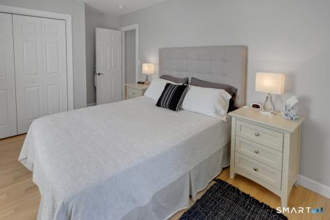 33 Hartman Avenue East Haven CT 06512