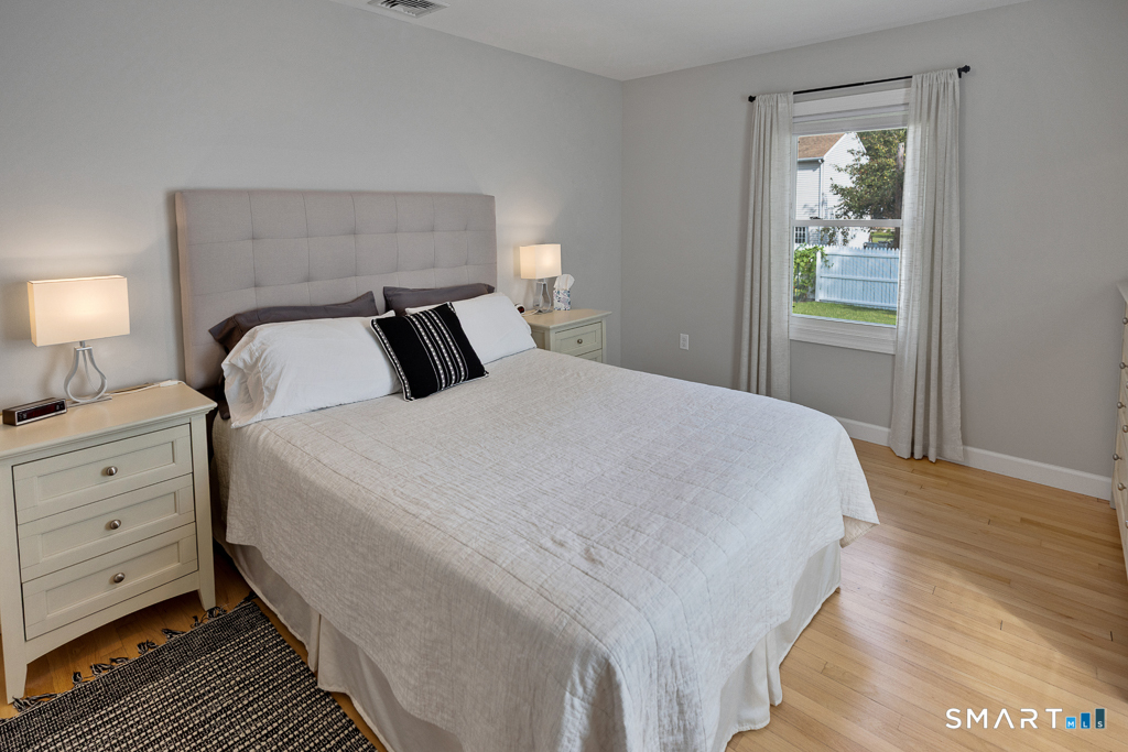 33 Hartman Avenue East Haven CT 06512