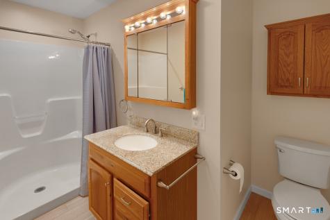 33 Hartman Avenue East Haven CT 06512