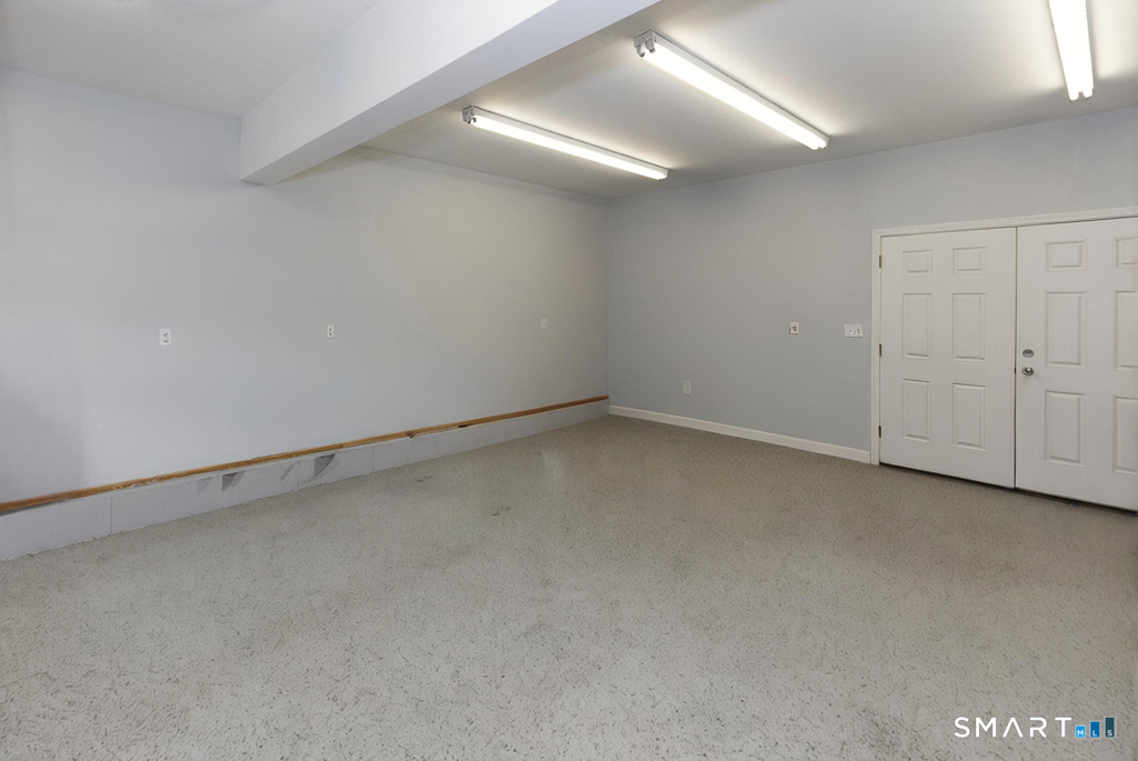 33 Hartman Avenue East Haven CT 06512