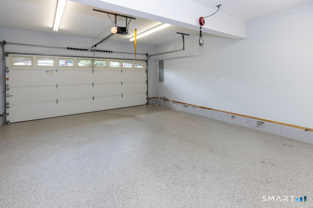 33 Hartman Avenue East Haven CT 06512