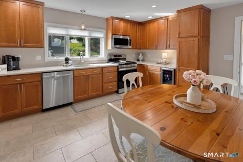 33 Hartman Avenue East Haven CT 06512