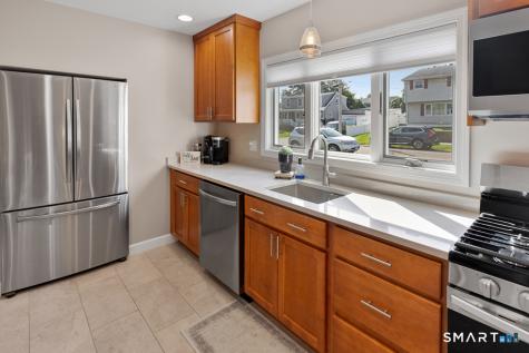 33 Hartman Avenue East Haven CT 06512