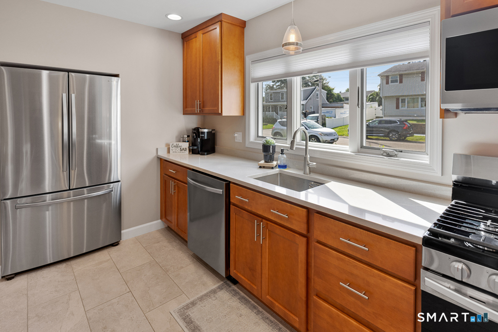 33 Hartman Avenue East Haven CT 06512