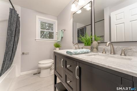 4 Lox Lane Enfield CT 06082