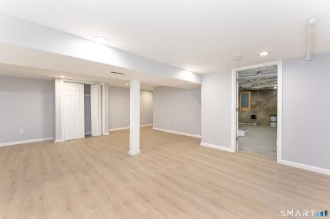 4 Lox Lane Enfield CT 06082