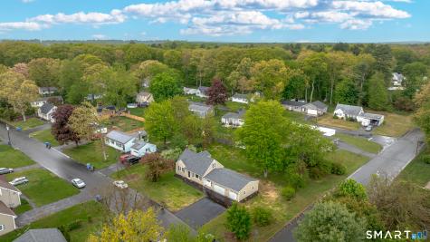 4 Lox Lane Enfield CT 06082
