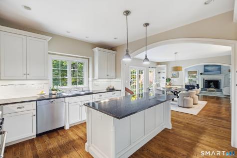 5 Ginos Way Ridgefield CT 06877