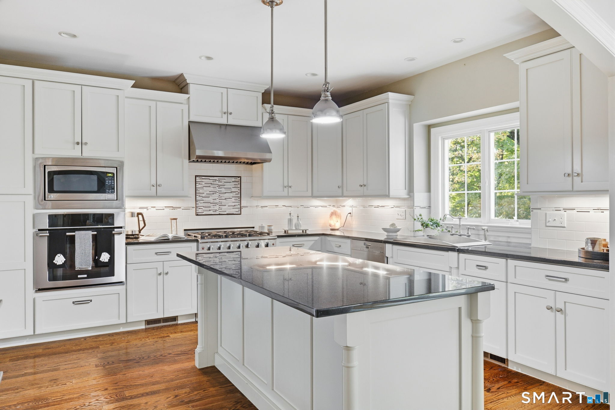 5 Ginos Way Ridgefield CT 06877