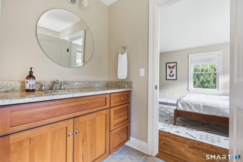 5 Ginos Way Ridgefield CT 06877
