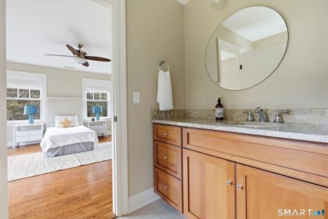 5 Ginos Way Ridgefield CT 06877