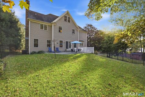 5 Ginos Way Ridgefield CT 06877