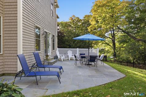 5 Ginos Way Ridgefield CT 06877