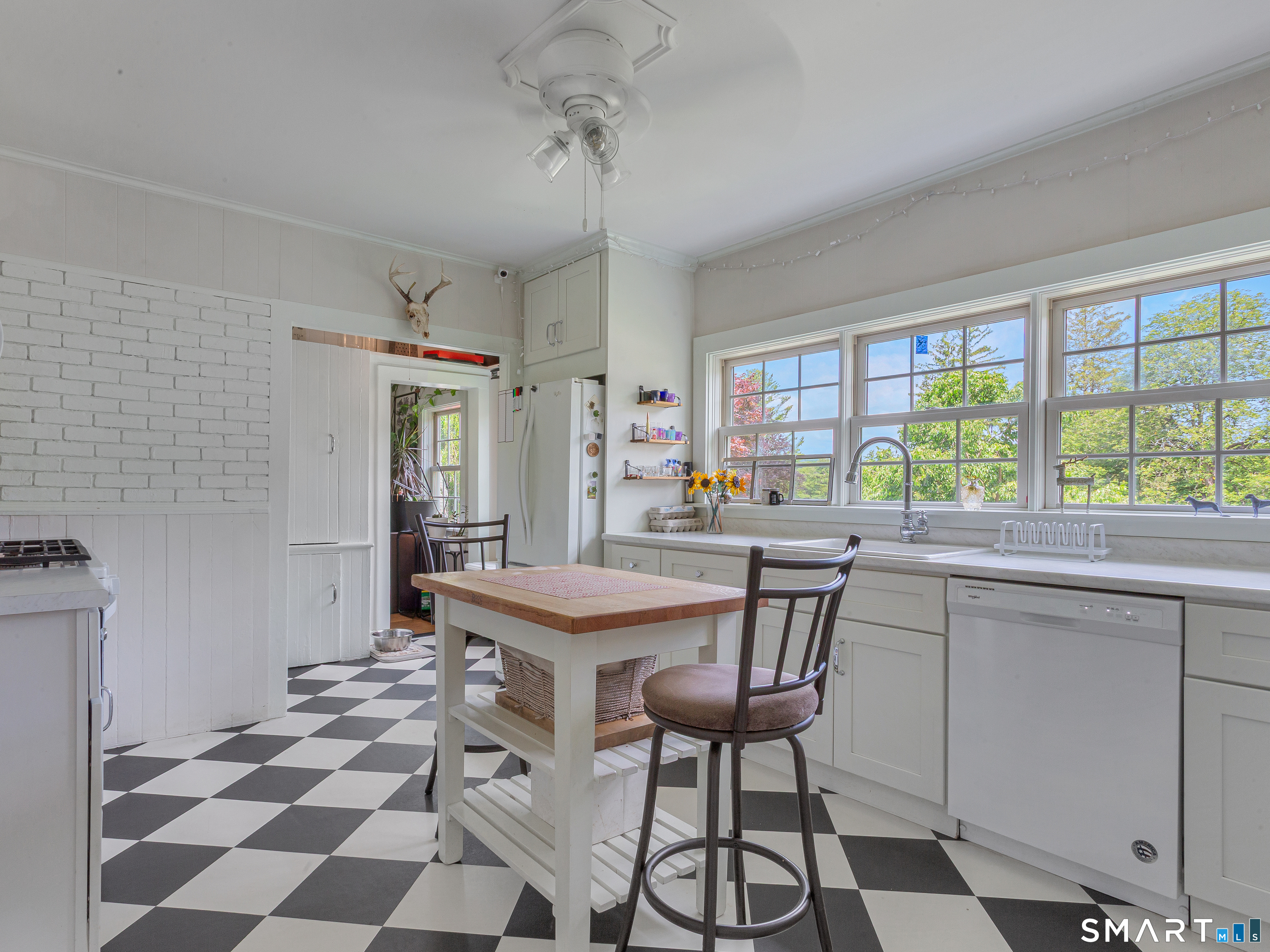433 Wrights Crossing Road Pomfret CT 06259