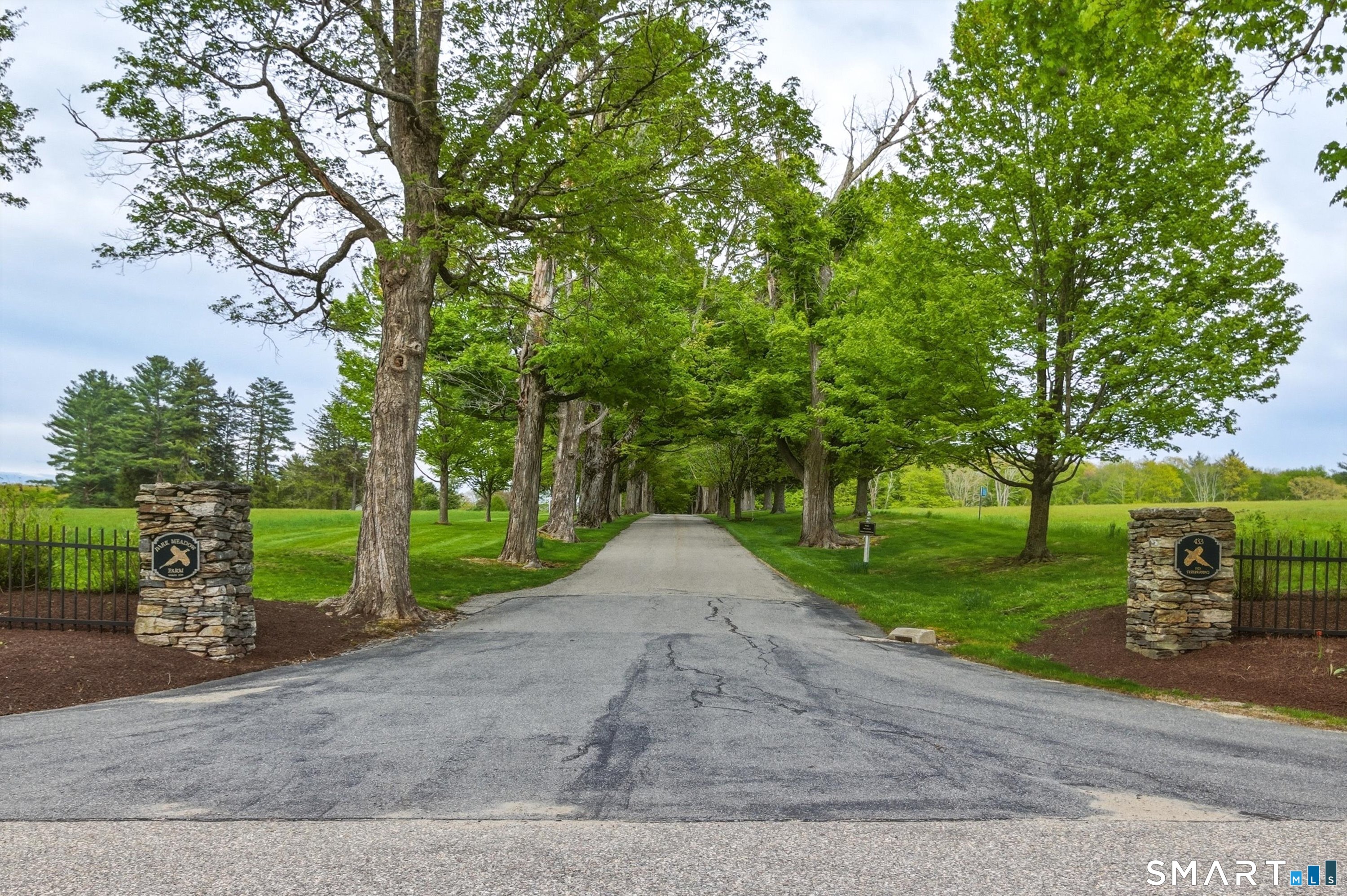 433 Wrights Crossing Road Pomfret CT 06259