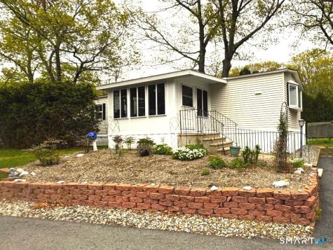 33 Ridge Circle Mansfield CT 06268