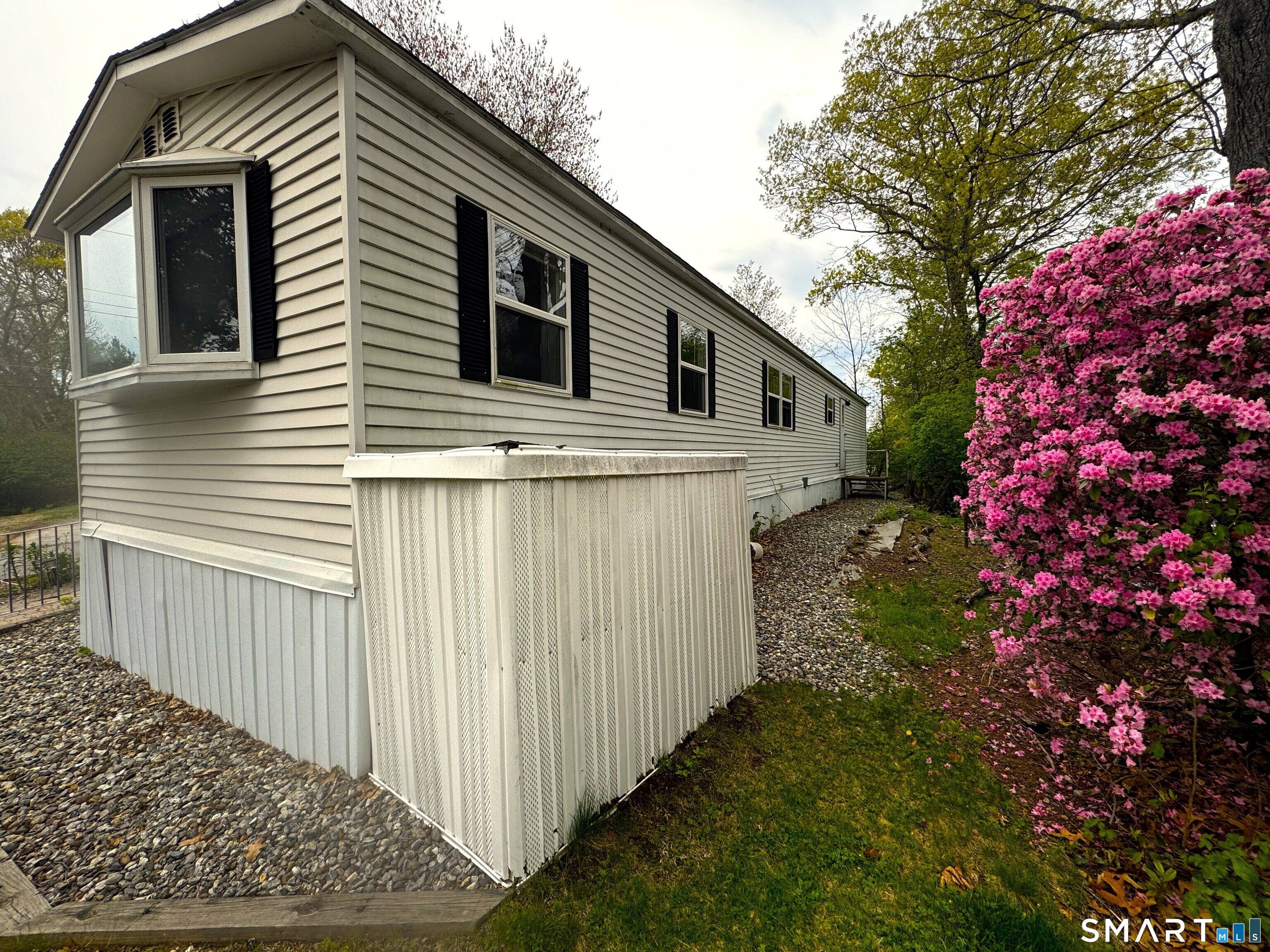 33 Ridge Circle Mansfield CT 06268
