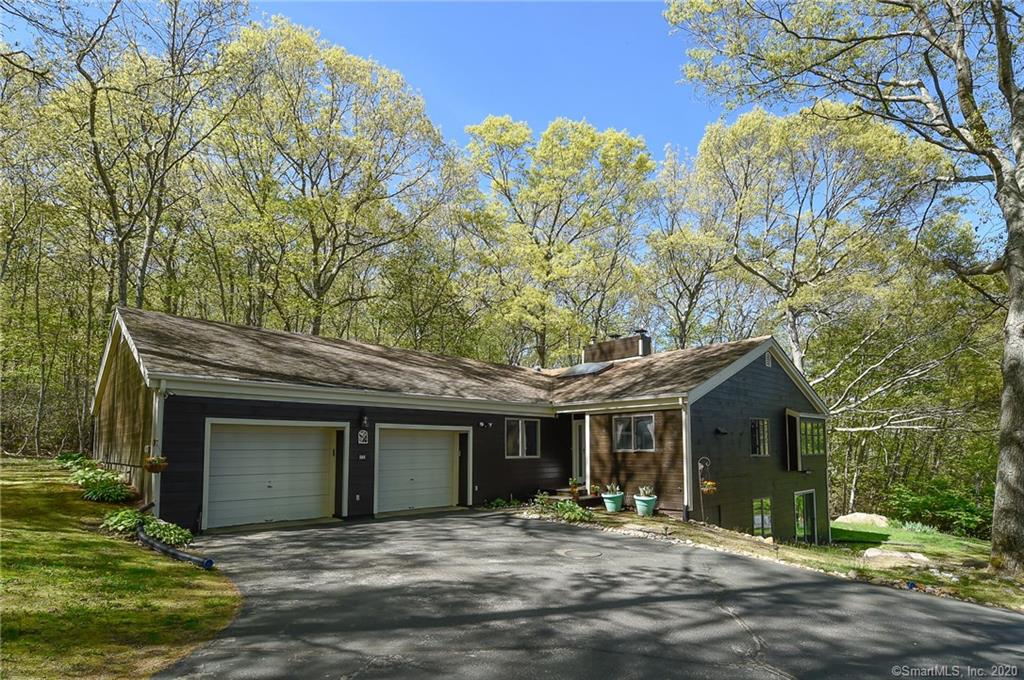 11 Sunrise Trail East Lyme CT 06333