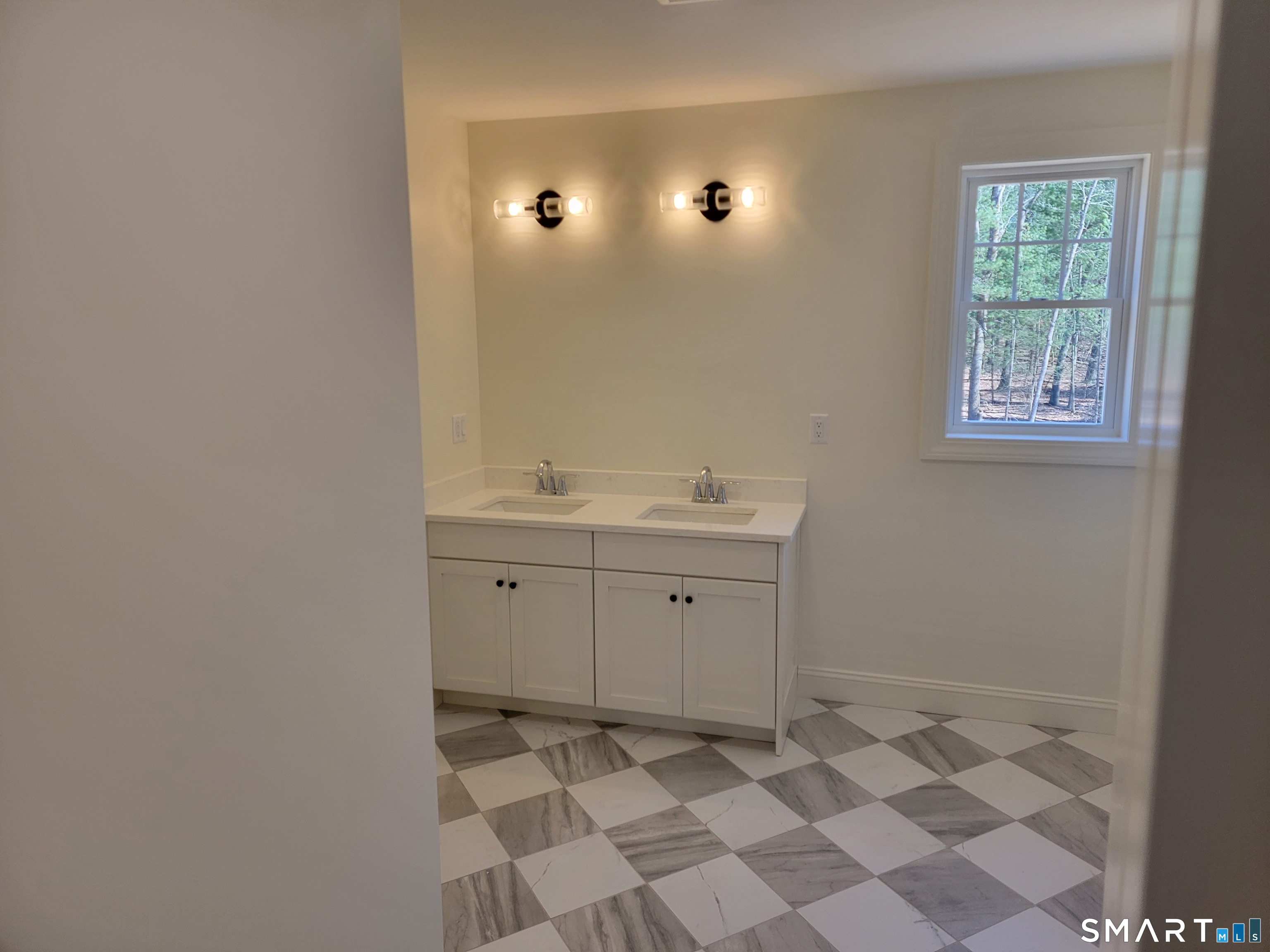 963 High Road Berlin CT 06037