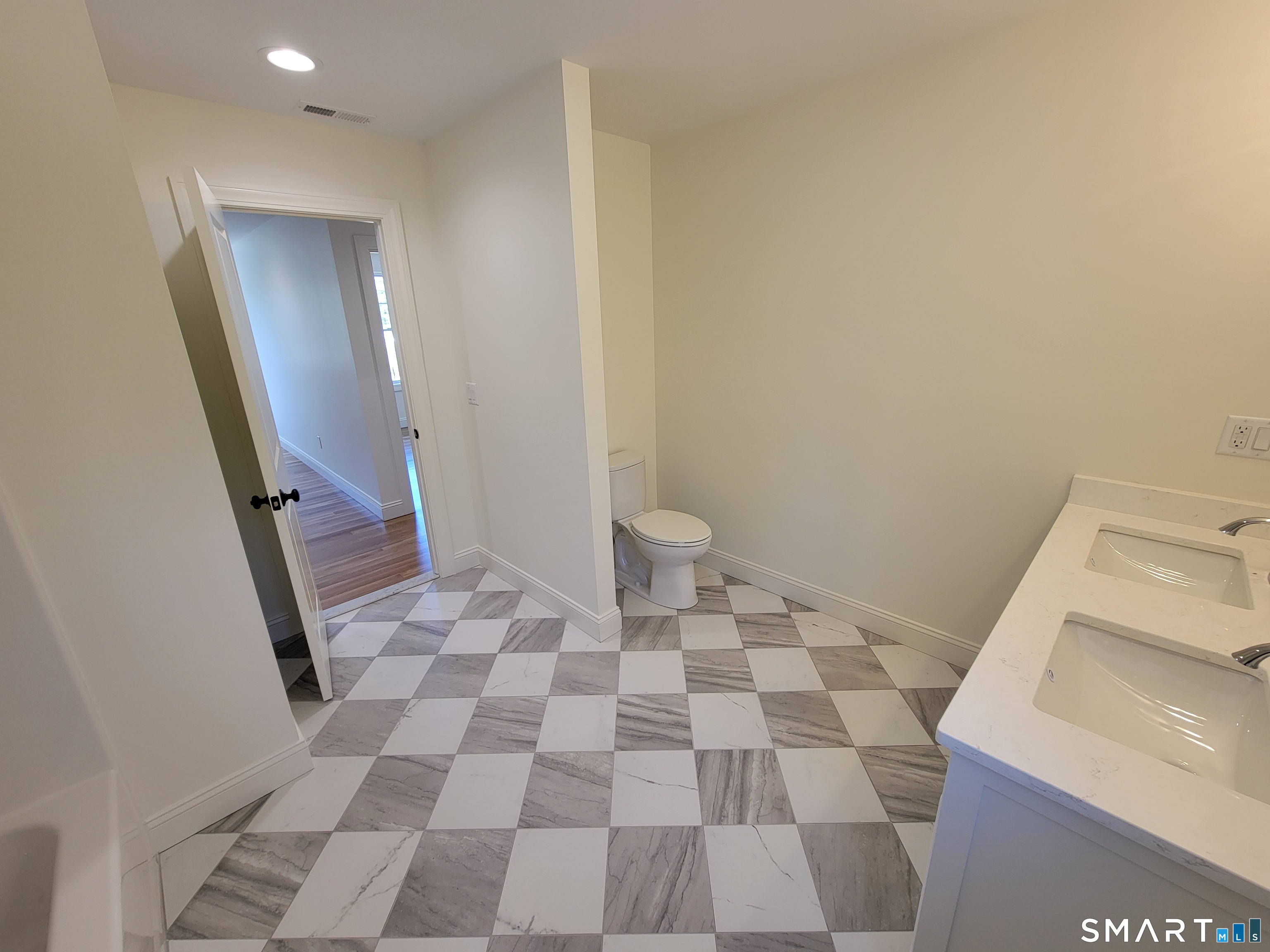 963 High Road Berlin CT 06037