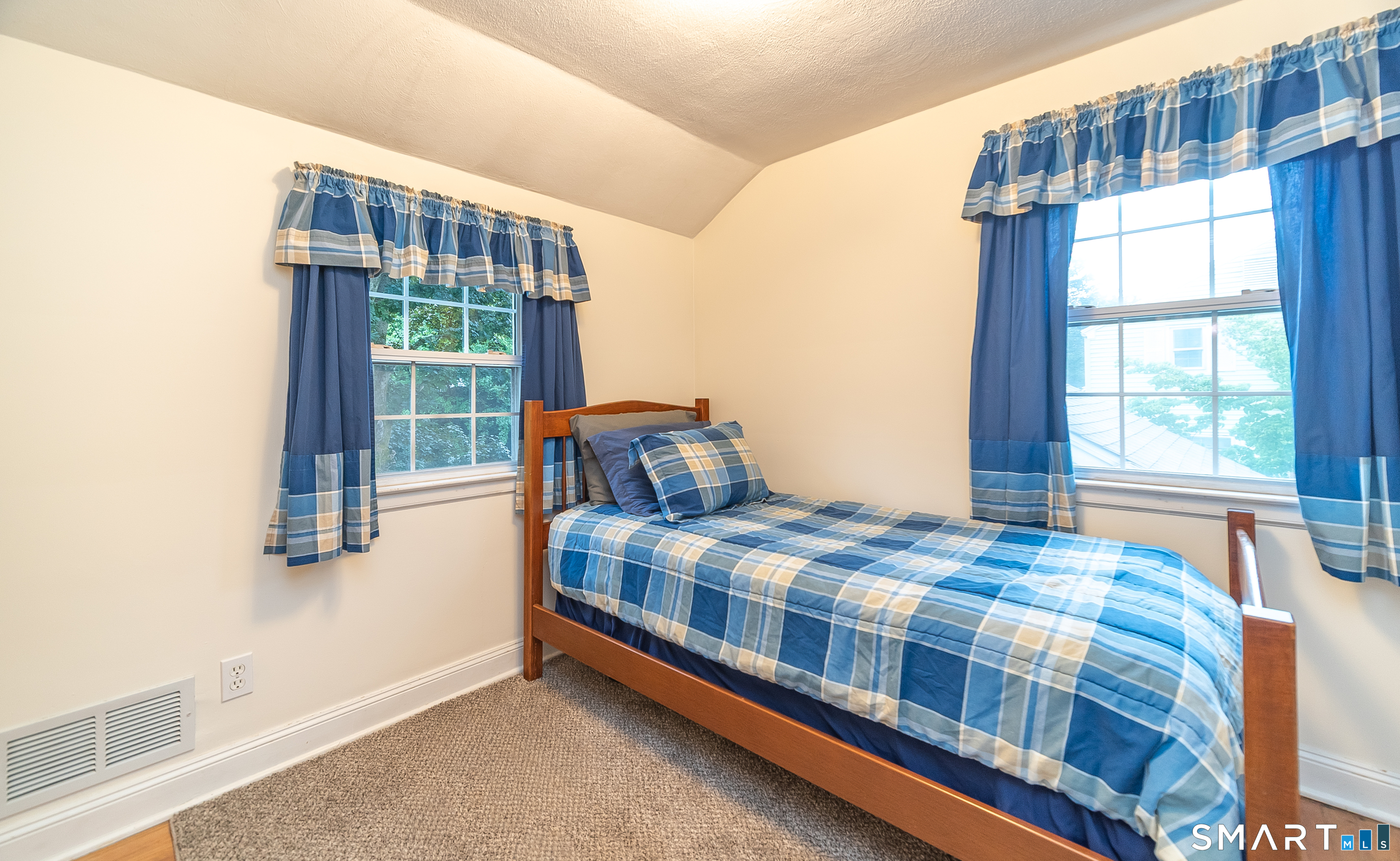 47 Shannon Road East Hartford CT 06118