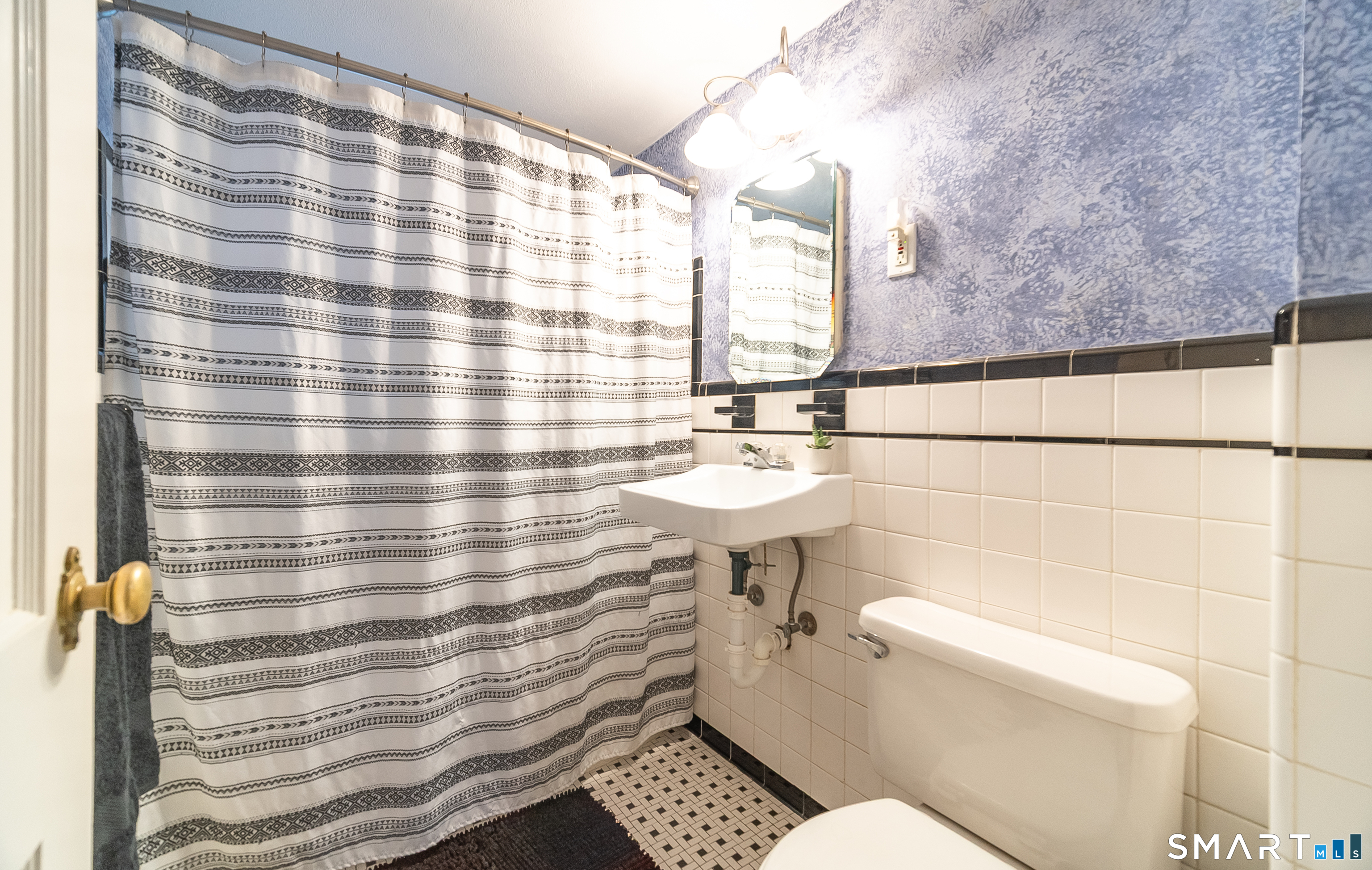 47 Shannon Road East Hartford CT 06118