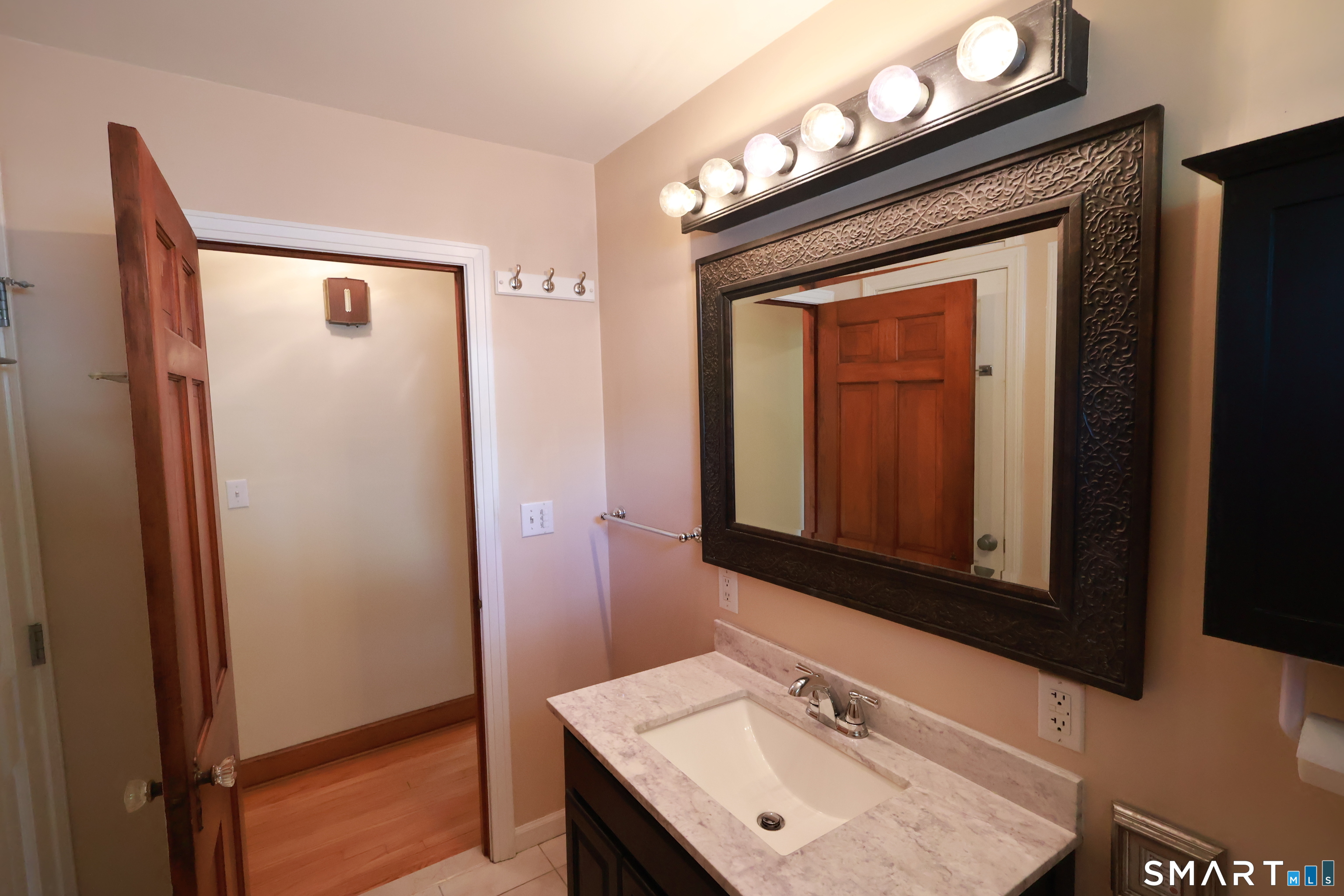 235 Summit Street Manchester CT 06042