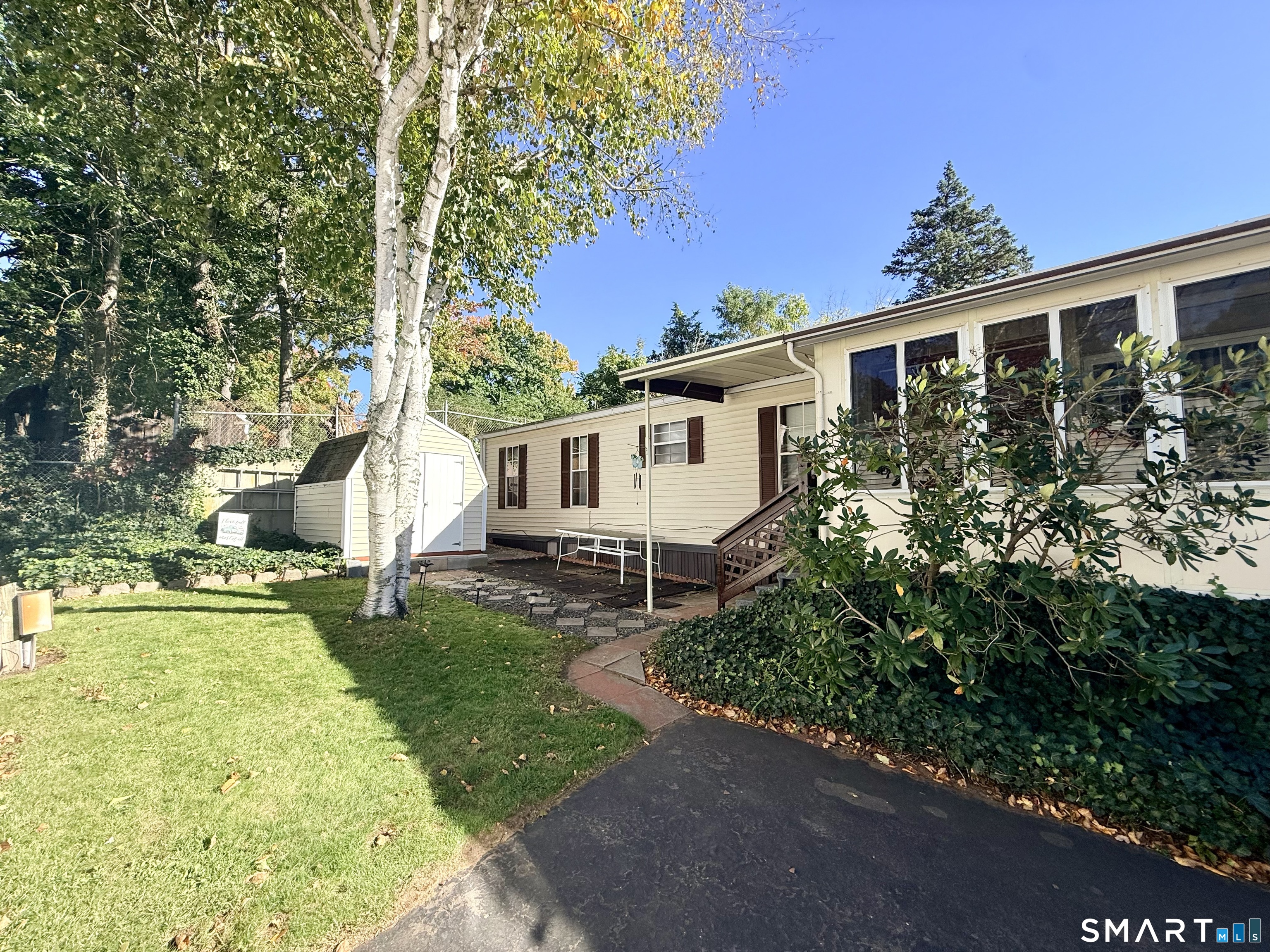 3 Navaho Road East Hartford CT 06118