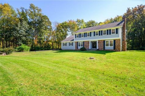 2 Hitching Post Lane Danbury CT 06811