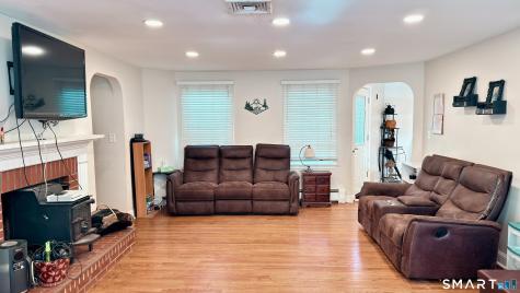 10 Rockwell Street Norwich CT 06360