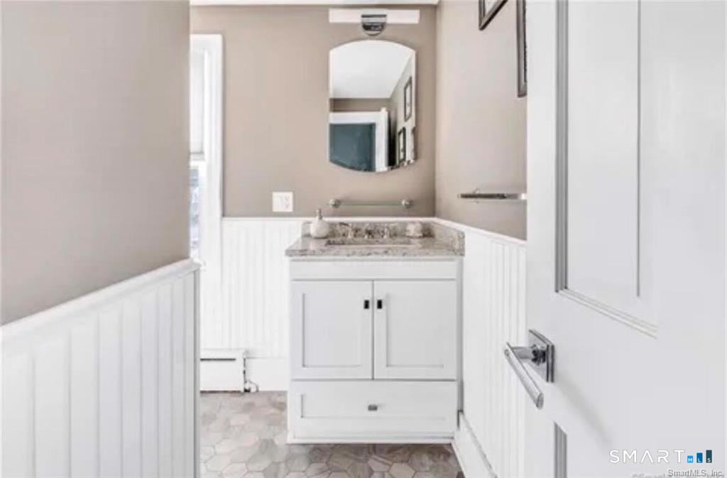 102 Peck Avenue West Haven CT 06516