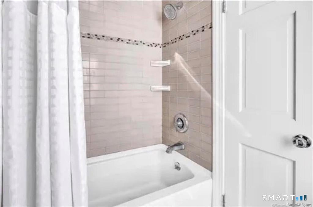 102 Peck Avenue West Haven CT 06516