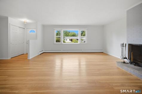 19 Sycamore Road Bloomfield CT 06002