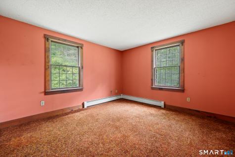 8 County Road Stafford CT 06076