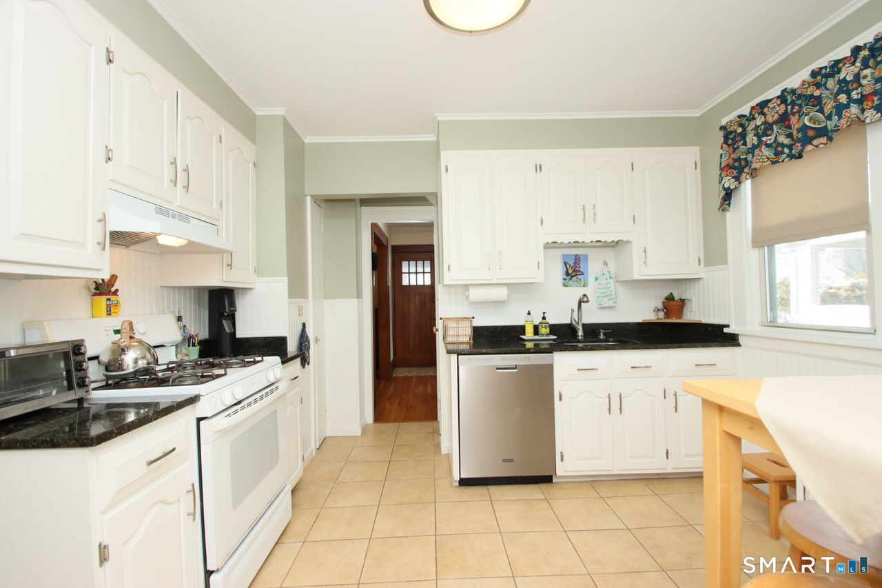 26 Essex Street Fairfield CT 06825