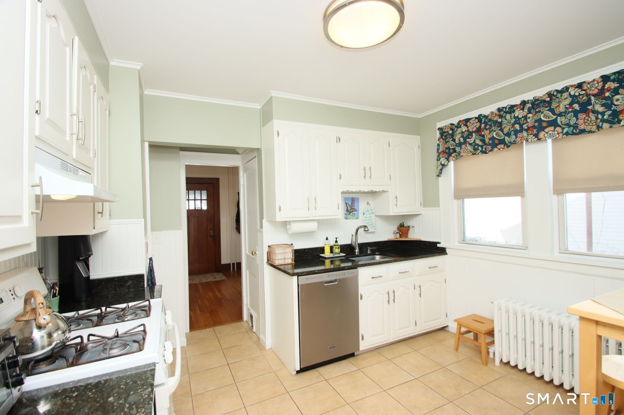 26 Essex Street Fairfield CT 06825
