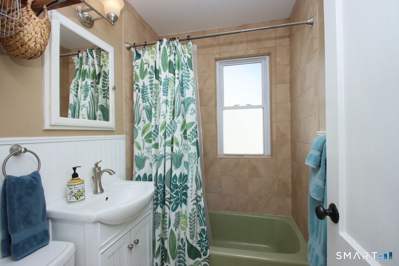 26 Essex Street Fairfield CT 06825