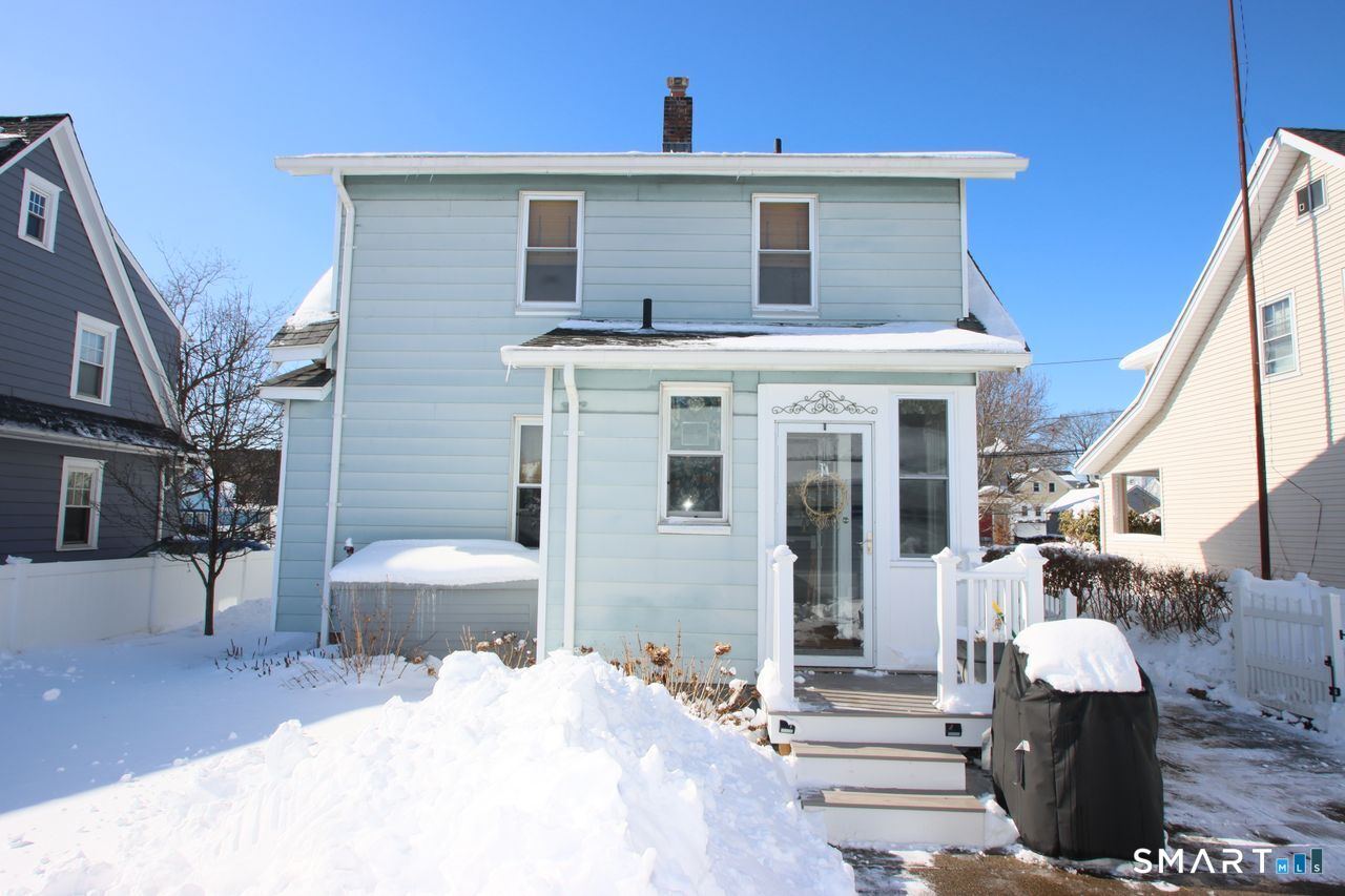 26 Essex Street Fairfield CT 06825