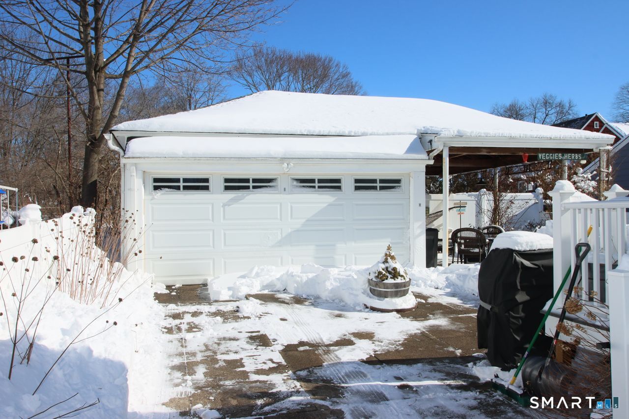 26 Essex Street Fairfield CT 06825