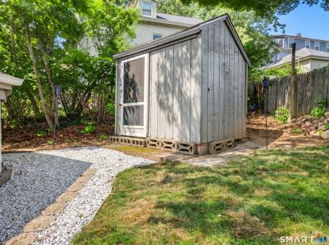 17 Grove Street New London CT 06320