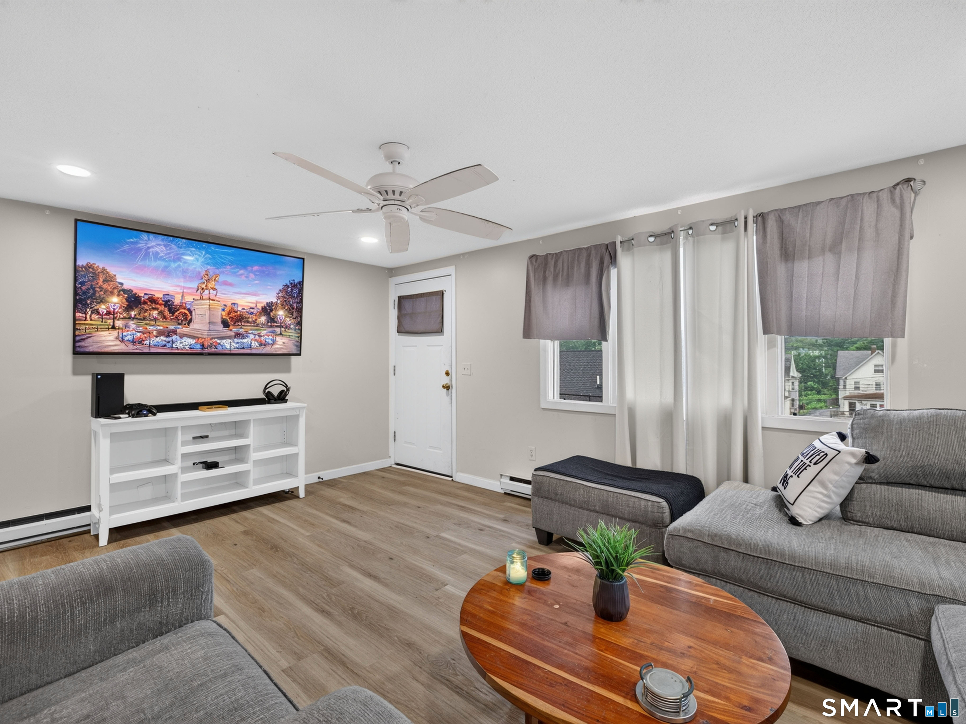 17 Grove Street New London CT 06320