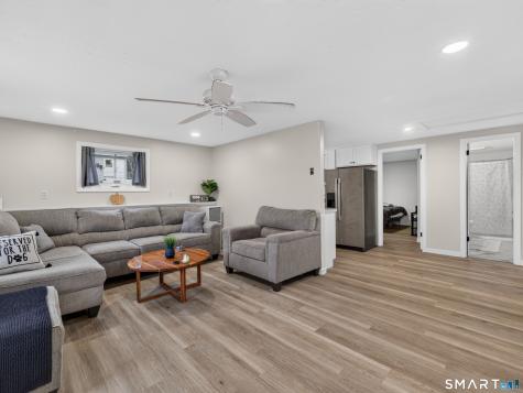 17 Grove Street New London CT 06320