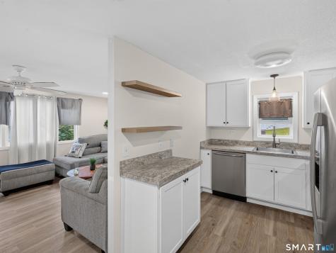 17 Grove Street New London CT 06320