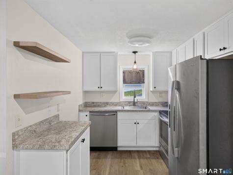 17 Grove Street New London CT 06320